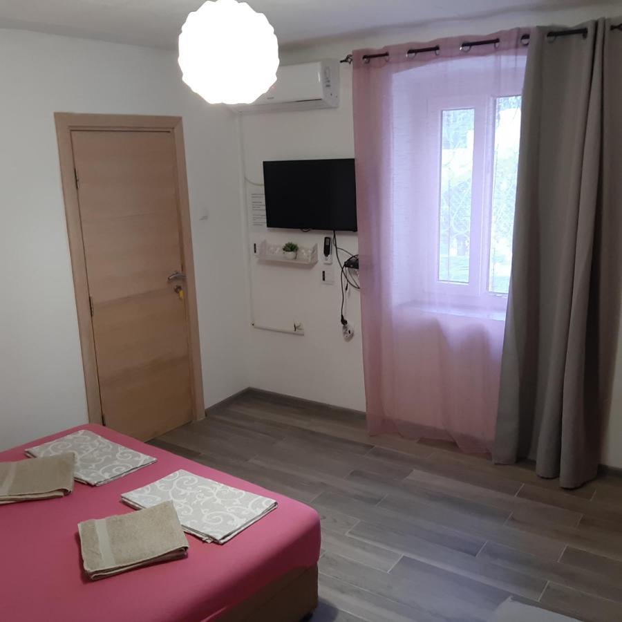 Vicky 1 Apartment โกตอร์ ภายนอก รูปภาพ